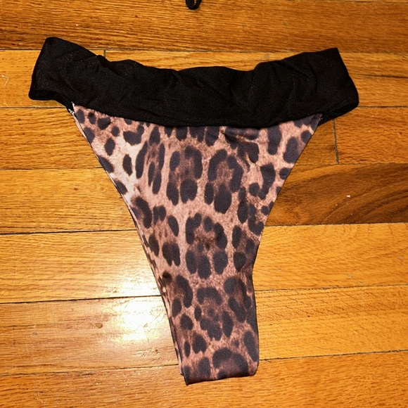 Cheetah bikini - Picture 5 of 5